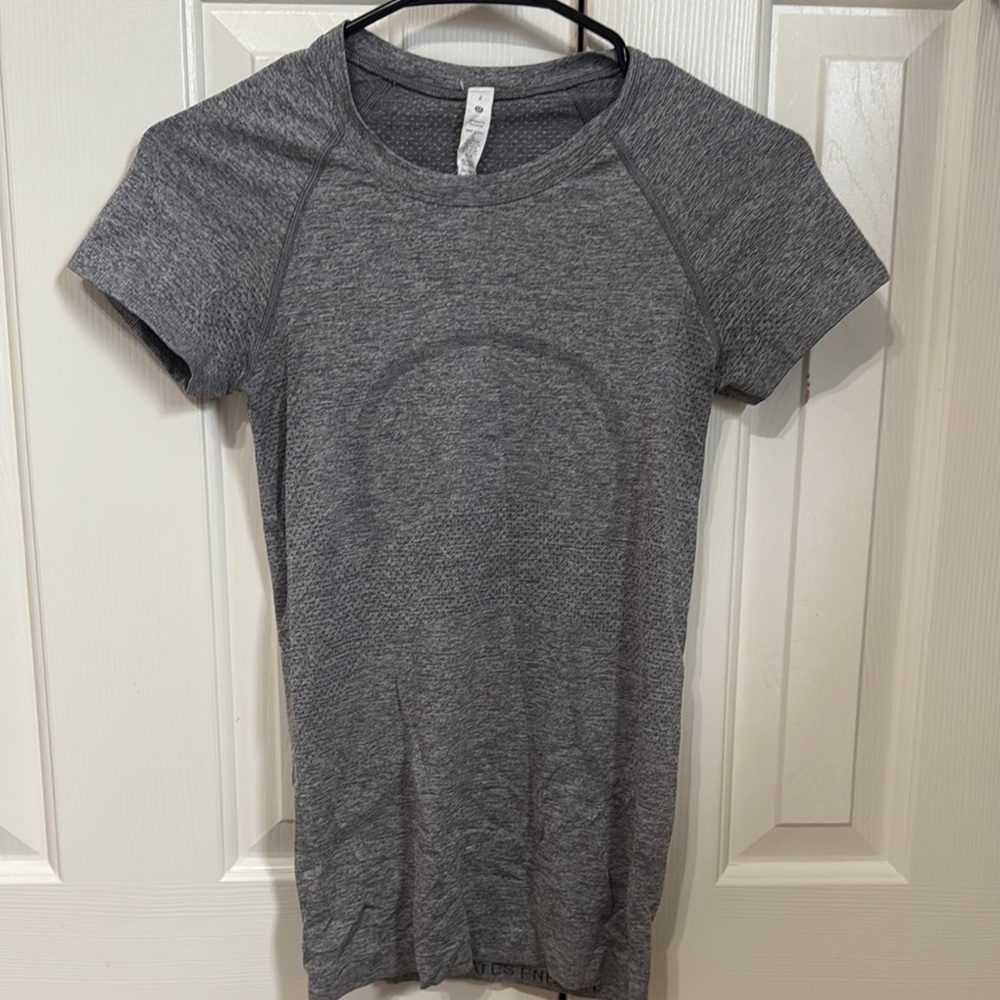 Lululemon Swiftly Tech Short Sleeve Top